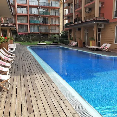 Sunny View Central Aparthotel